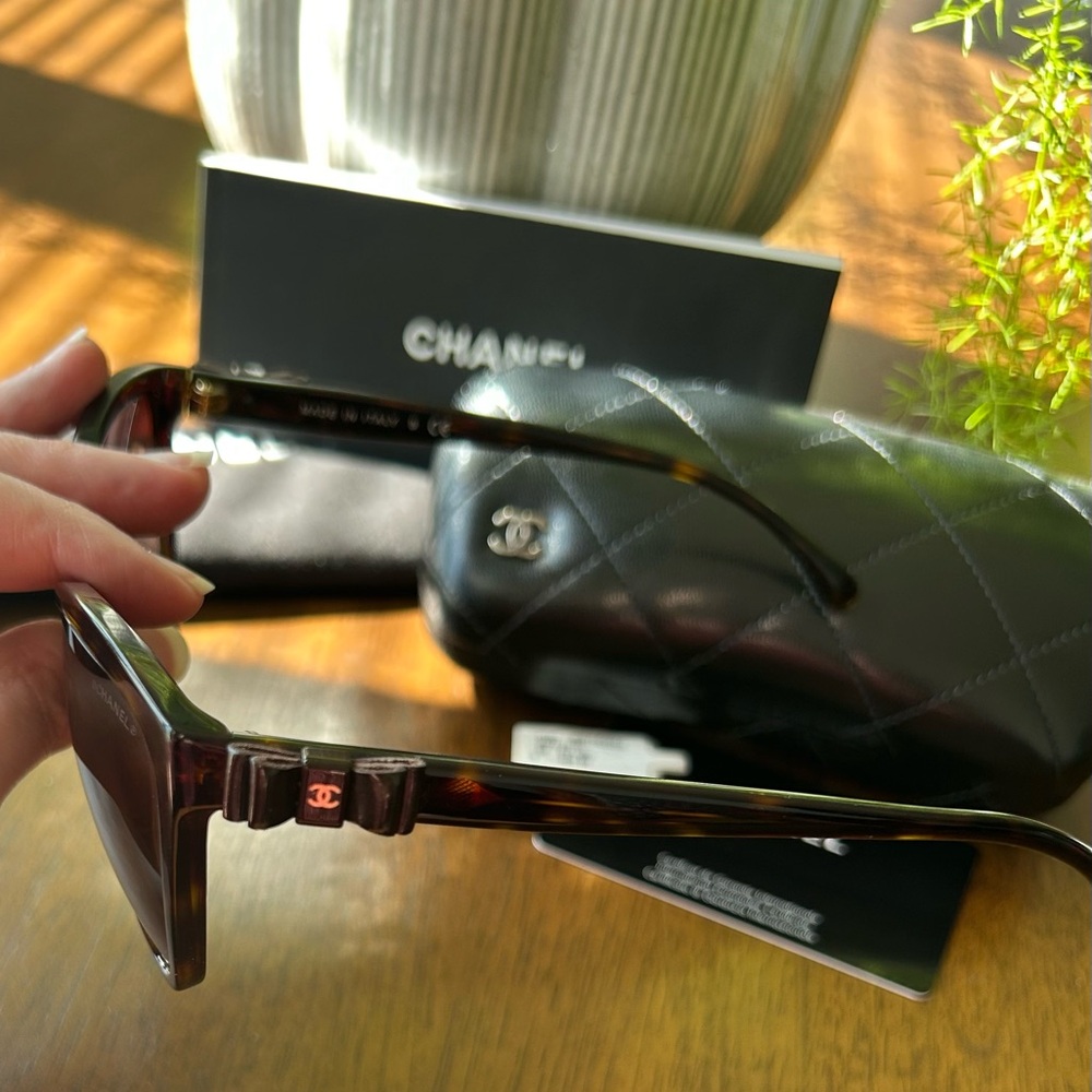CHANEL Cateye Havana Brown Sunglasses, Authenticity Card, Original Case (5281-Q) - Picture 6 of 16